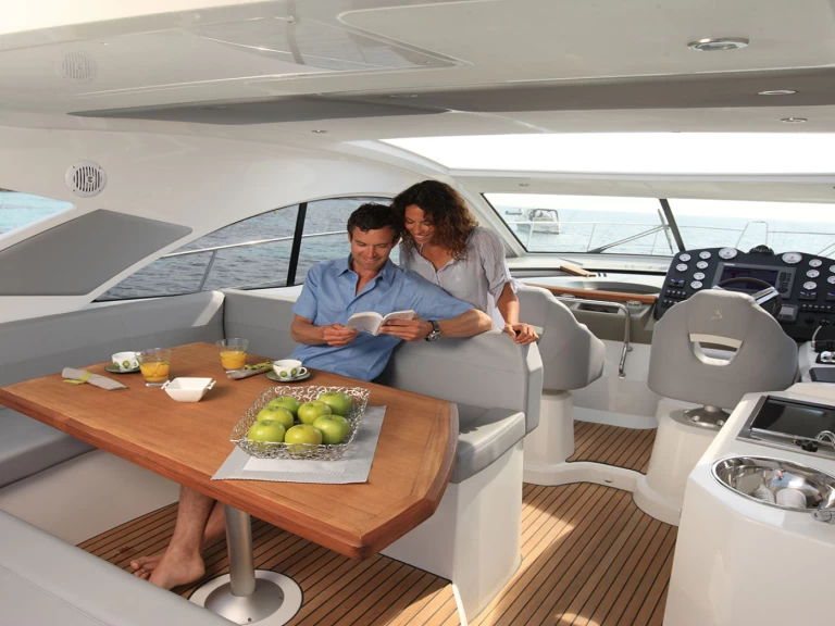 Bootsverleih Bénéteau Monte Carlo 42 Juan-les-Pins Samboat