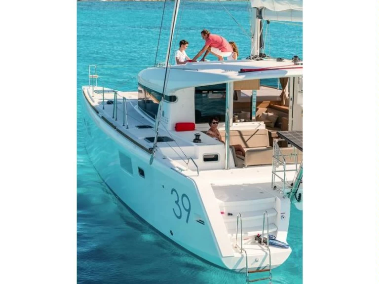 Katamaran mieten in El Puerto de Santa María - Lagoon Lagoon 39