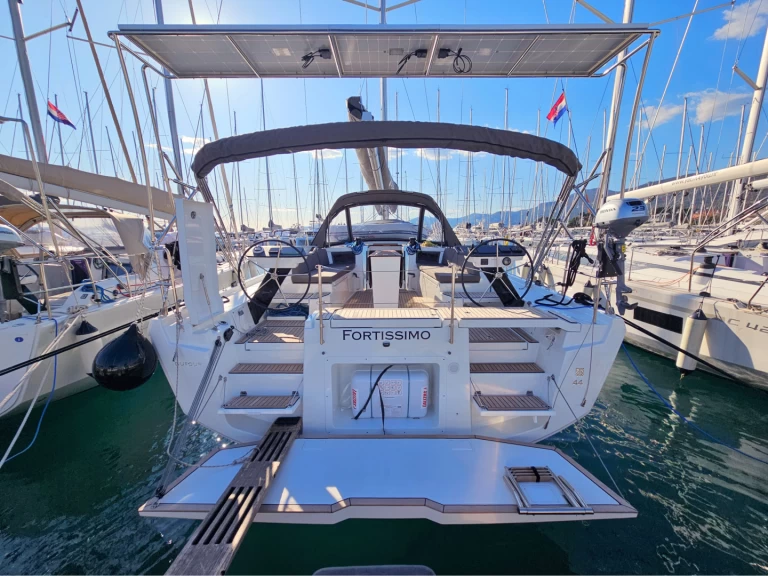 Boot mieten Kaštel Gomilica günstig Dufour 44 Grand Large