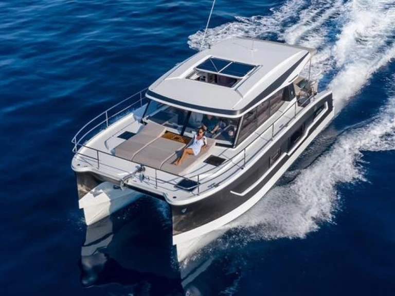 Vermietung Motorboot Fountaine Pajot mit Führerschein