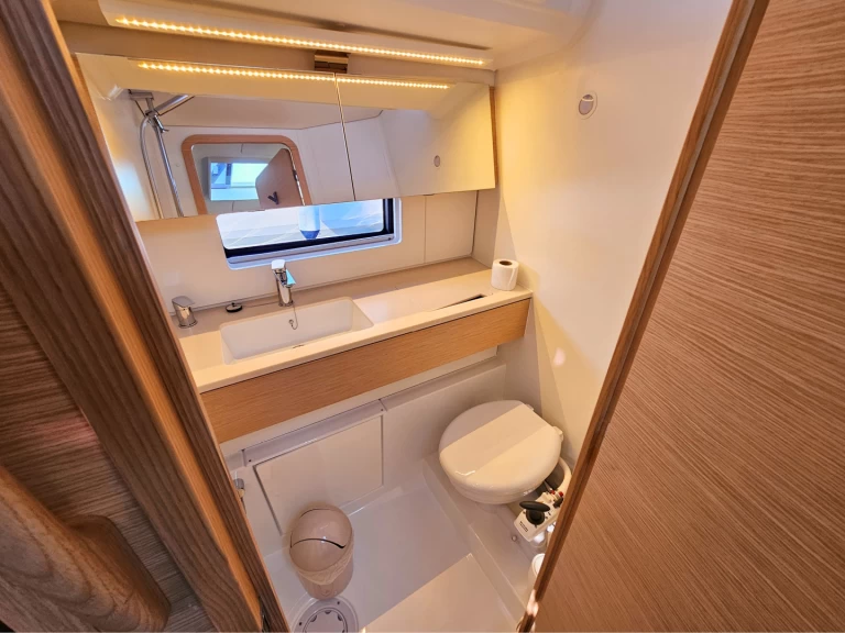 Segelboot mieten in Kaštel Gomilica zum besten Preis