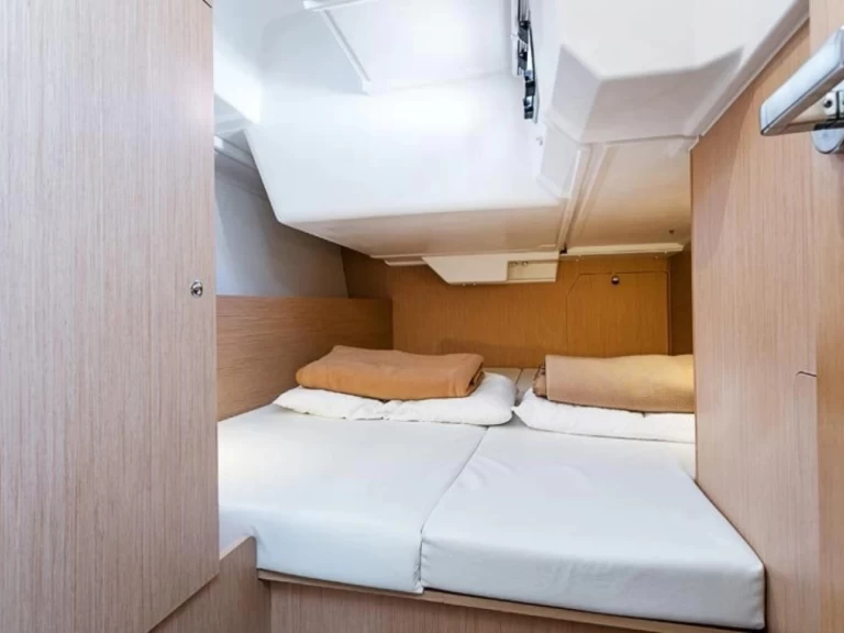 Bénéteau Oceanis 38 mieten Empuriabrava