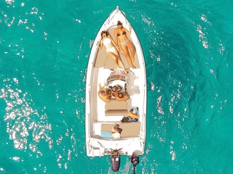 Motorboot mit oder ohne Skipper Poseidon mieten in Chersonisos