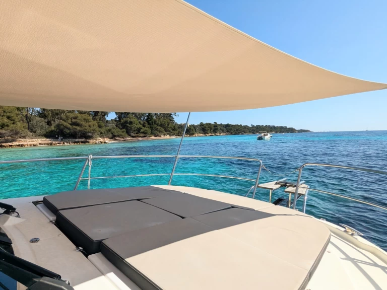 Motorboot mieten in Cannes - Jeanneau Merry Fisher 1095