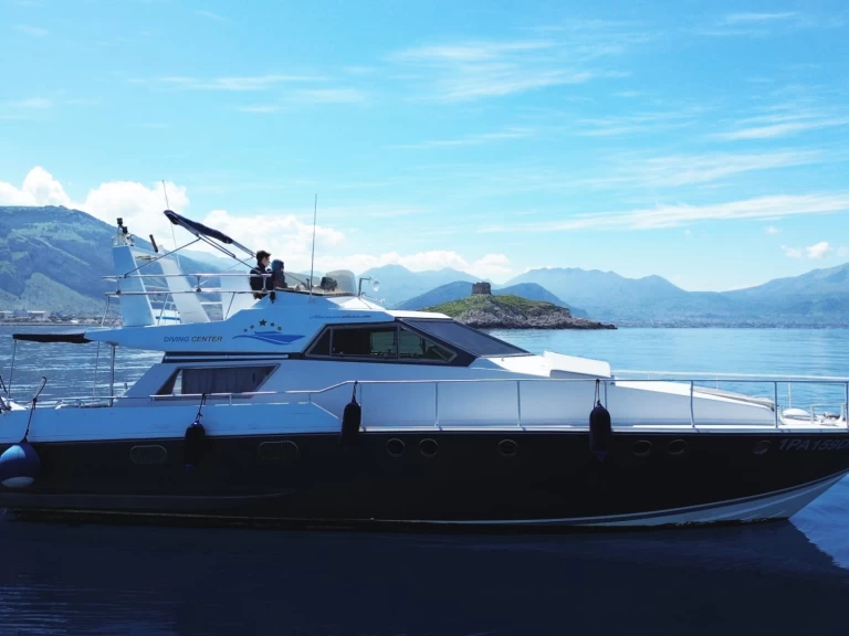 Ein River Craft 45 Fly  mieten in Palermo