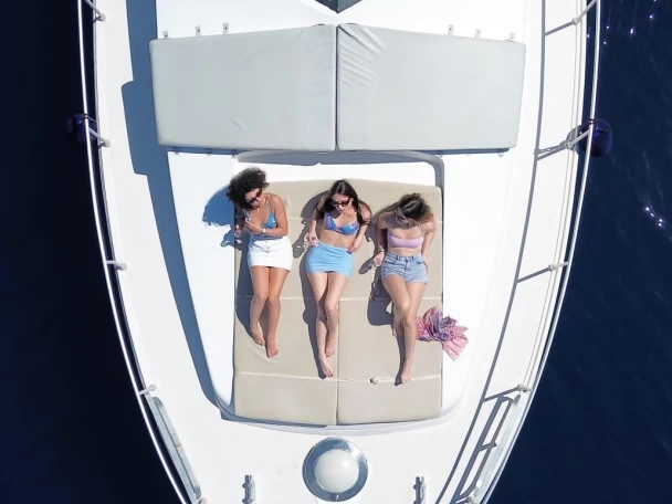 YachtCharter in Castellammare del Golfo - River Craft 45 Fly  auf SamBoat