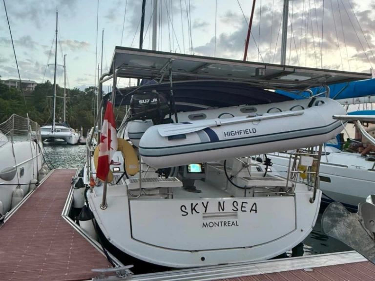 Ein Bénéteau Oceanis 41.1 mieten in Marigot