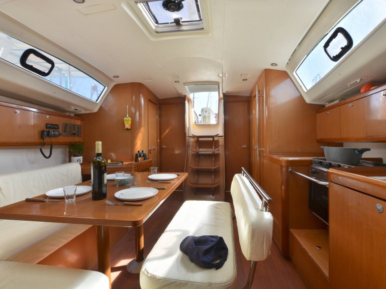 Segelboot mieten in Korfu zum besten Preis