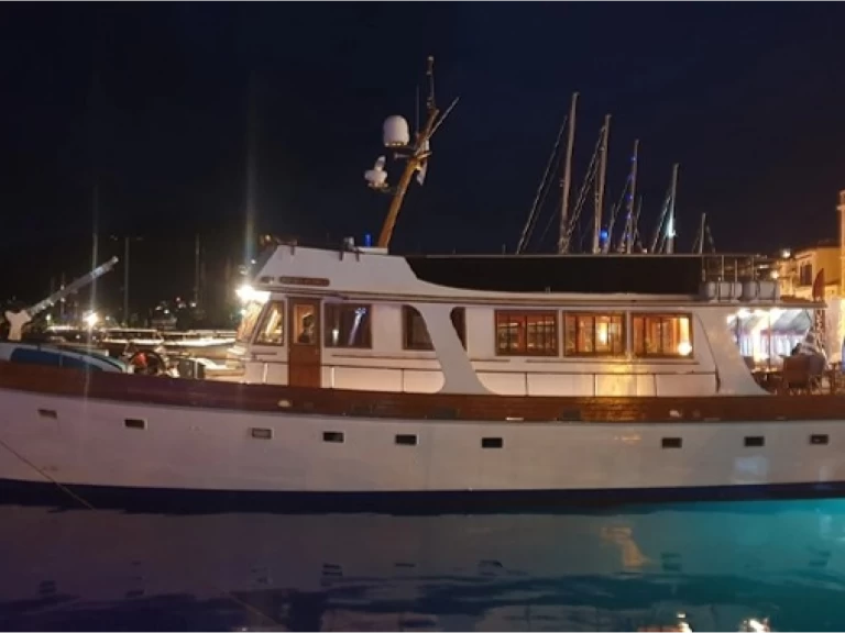 Yacht mit oder ohne Skipper Grand Banks mieten in Agios Kosmas Marina