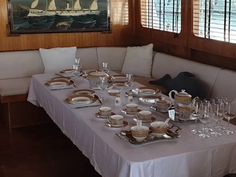 Yacht mieten in Agios Kosmas Marina zum besten Preis