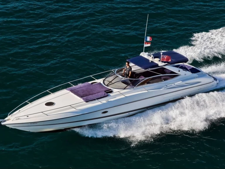 Ein Sunseeker Superhawk 48 mieten in Saint-Tropez