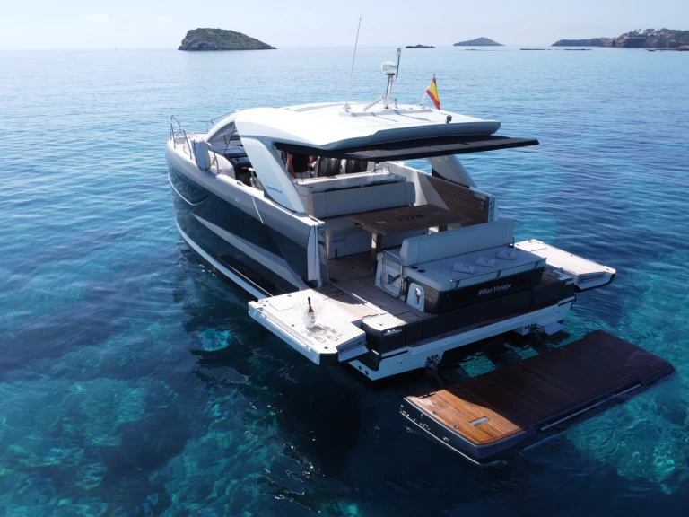 Motorboot mieten in Santa Eulària des Riu zum besten Preis