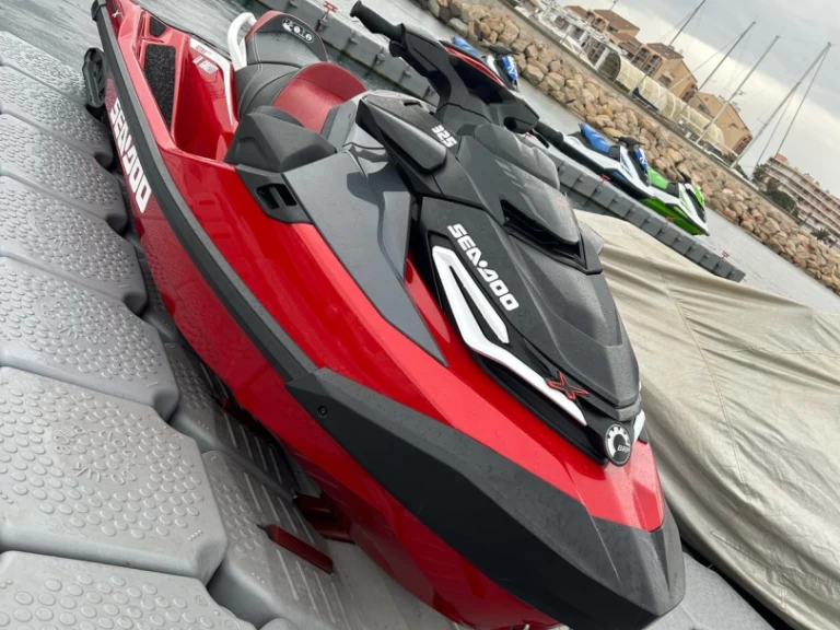 Boot mieten Fréjus günstig RXT X 325 rs