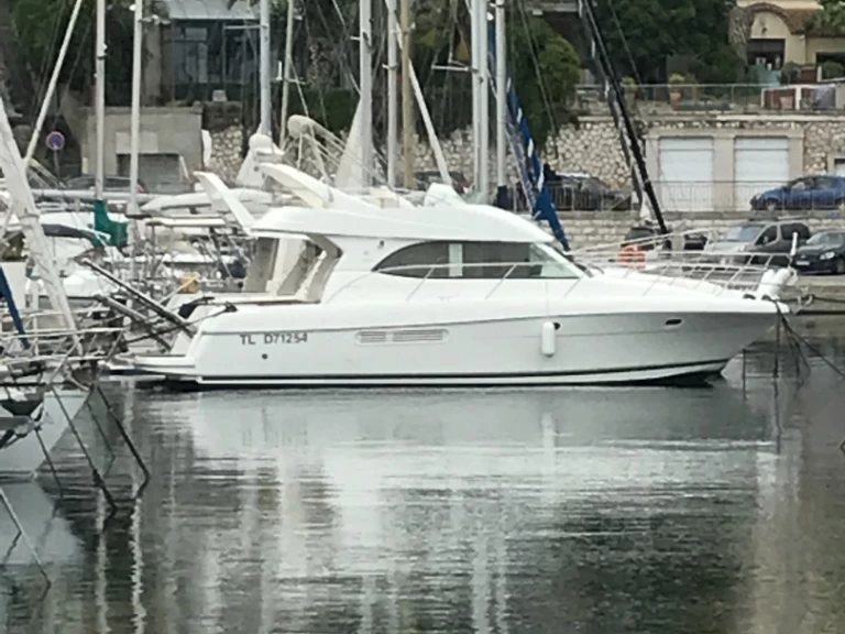 Jeanneau Prestige 36 Fly mieten Marseille