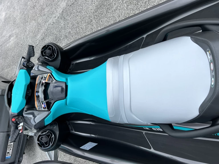 Ein Sea-Doo Gtr 230 mieten in Fréjus