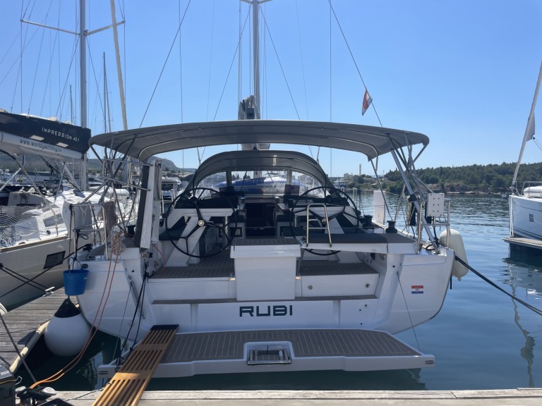 Segelboot mit oder ohne Skipper Hanse mieten in Šibenik