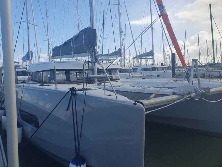 Katamaran mit oder ohne Skipper Excess mieten in Préveza