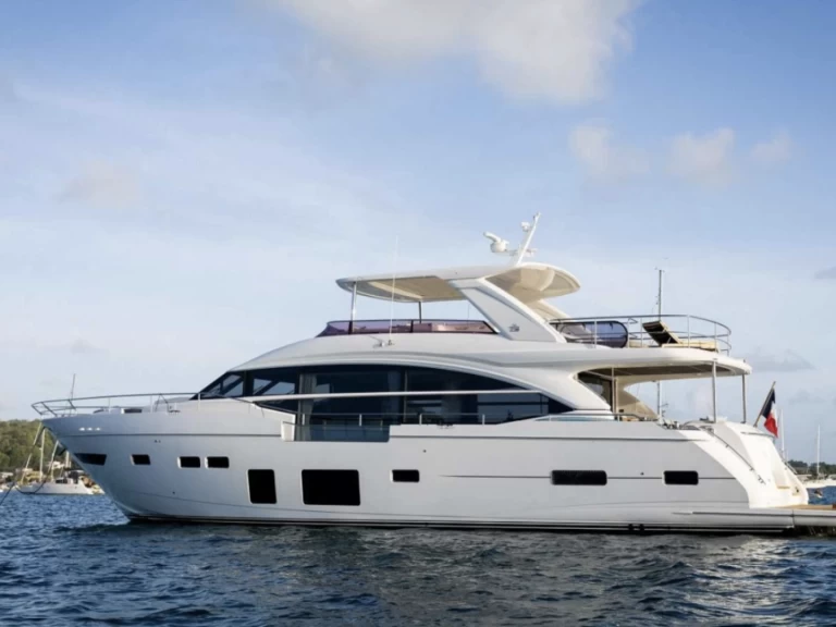 YachtCharter in Le Marin - Princess, UK SORANA II auf SamBoat