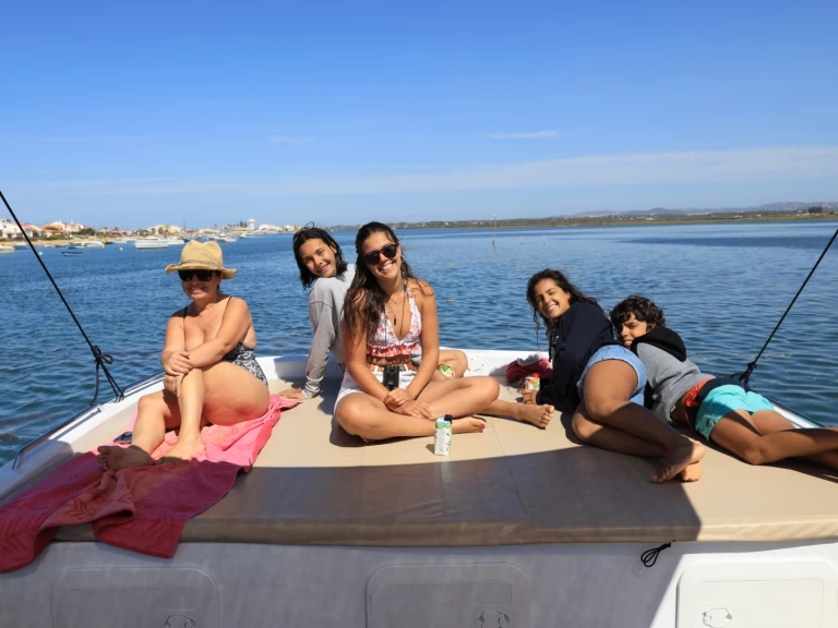 Cheetah Marine WOW 8.9 mieten Faro