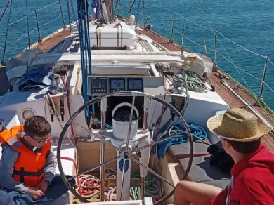 Segelboot mit oder ohne Skipper Kit Marine mieten in Port-Camargue
