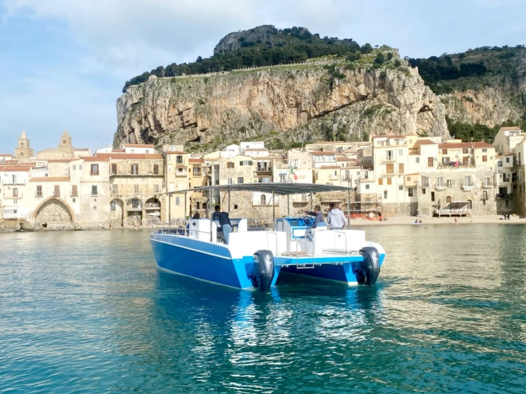 Ein Easy cat Easy Cat mieten in Cefalù