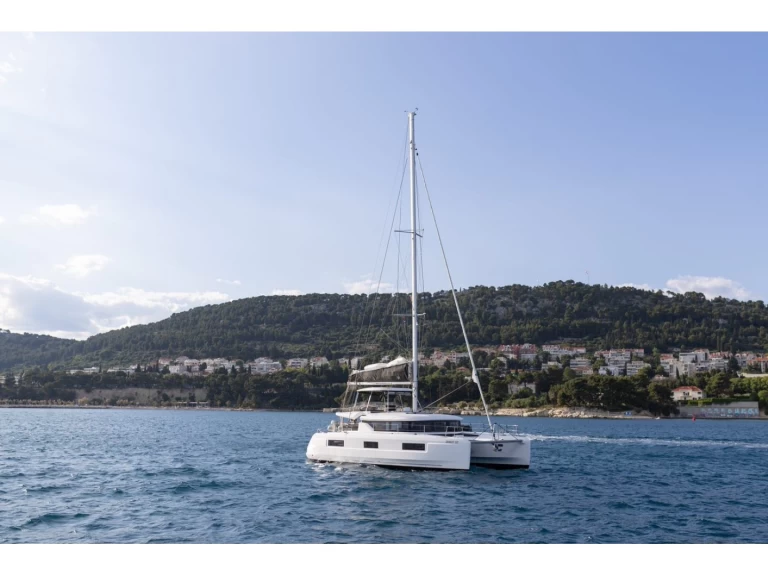 Ein Lagoon Lagoon 46 mieten in Split