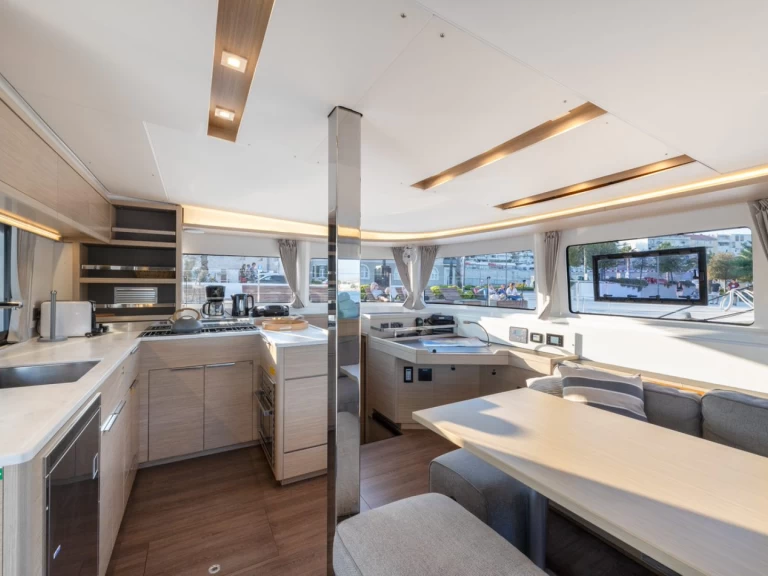 Boot mieten Split günstig Lagoon 46