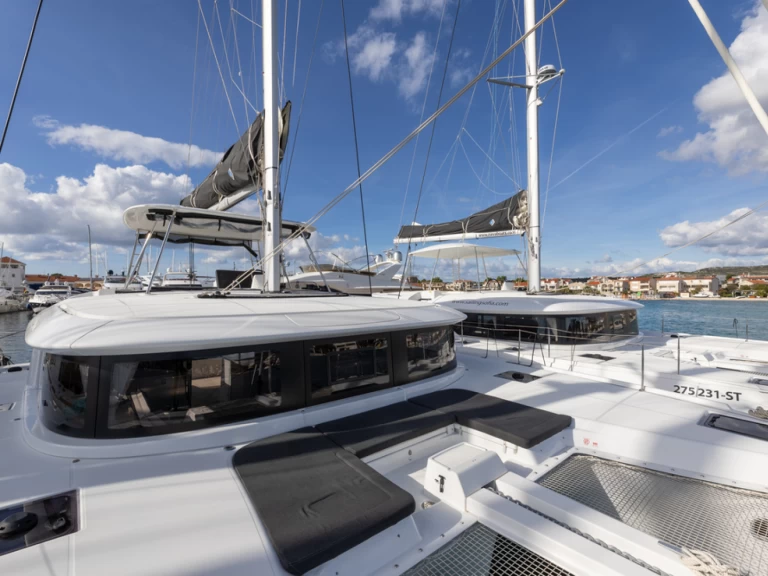 Vermietung Katamaran Lagoon mit Führerschein