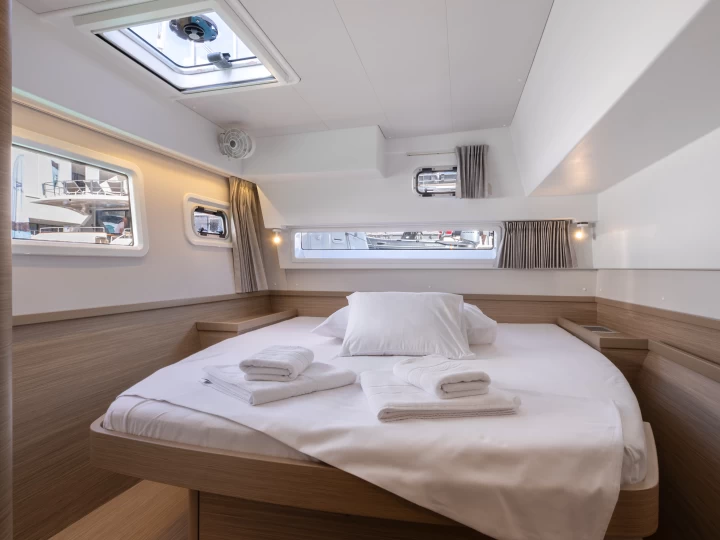 Boot mieten Split günstig Lagoon 42