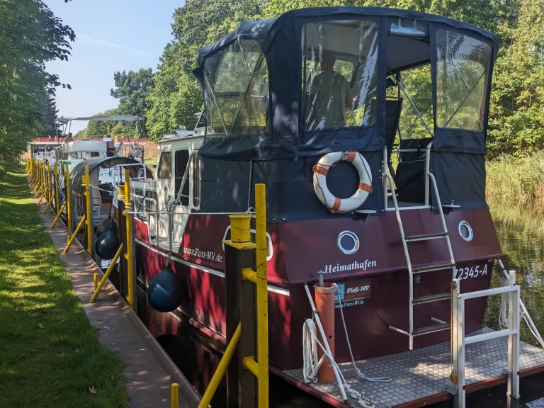 Hausboot mieten in Neustrelitz - Termeer Yachting Rogger 850 AK