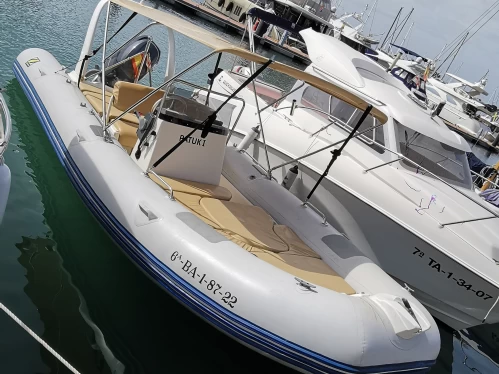 Vermietung Schlauchboot Zodiac mit Führerschein