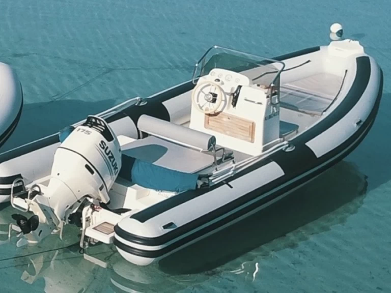 Schlauchboot mit oder ohne Skipper Joker Boat mieten in Porto-Vecchio