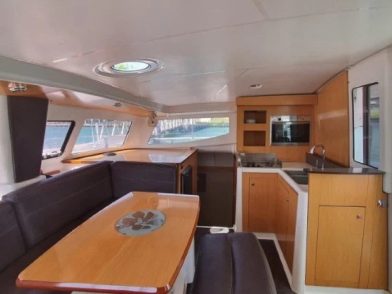 YachtCharter in Propriano - Fountaine Pajot Mahe 36 auf SamBoat