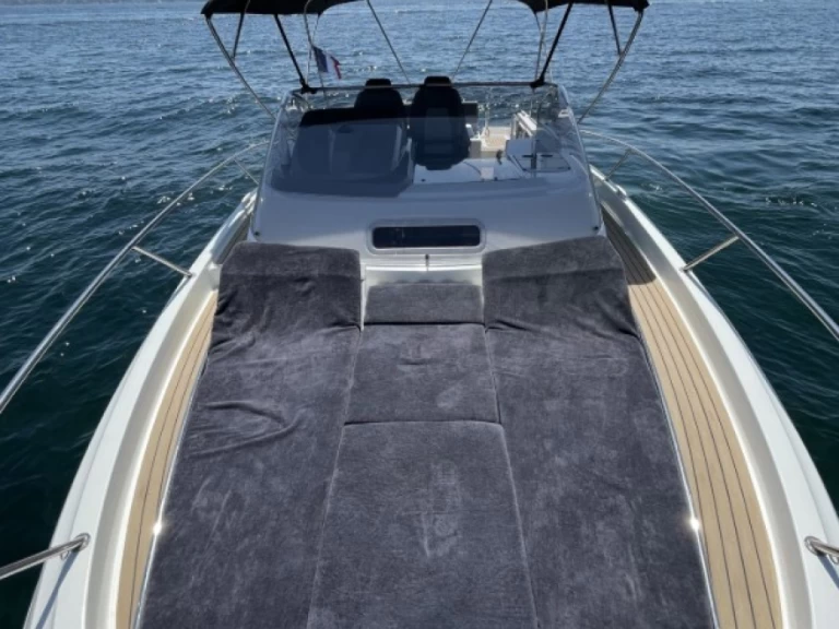 Motorboot mieten in Juan-les-Pins - Jeanneau Cap Camarat 9.0 WA