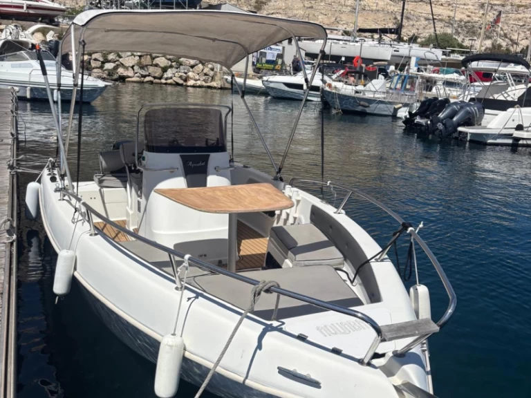 Motorboot mit oder ohne Skipper Aquabat mieten in Marseille