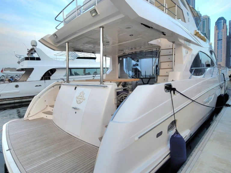 Yacht mieten in Dubai Marina - Gulf Craft - Majesty Yachts Refit 2023