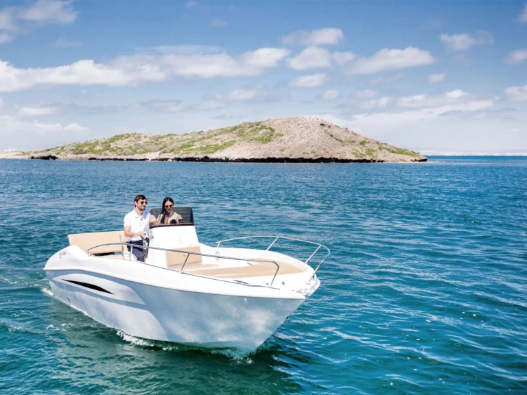 Motorboot mit oder ohne Skipper Astilux mieten in Valencia