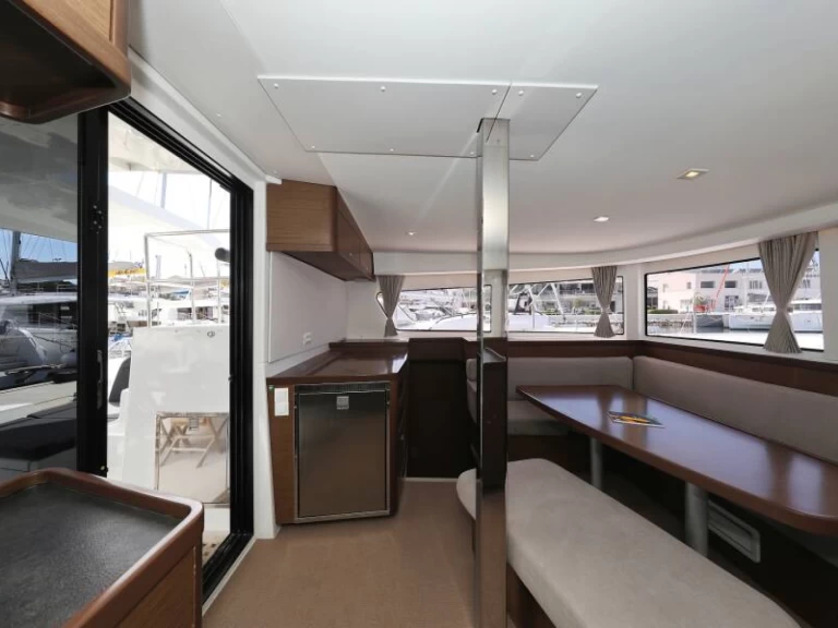 YachtCharter in Le Marin - Lagoon Lagoon 42 auf SamBoat