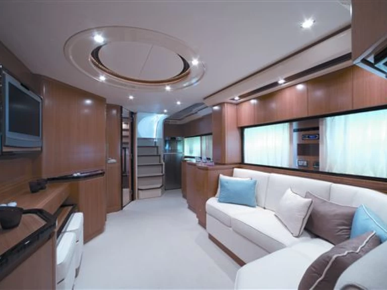 Vermietung Yacht Cantieri di Sarnico, Italy  mit Führerschein