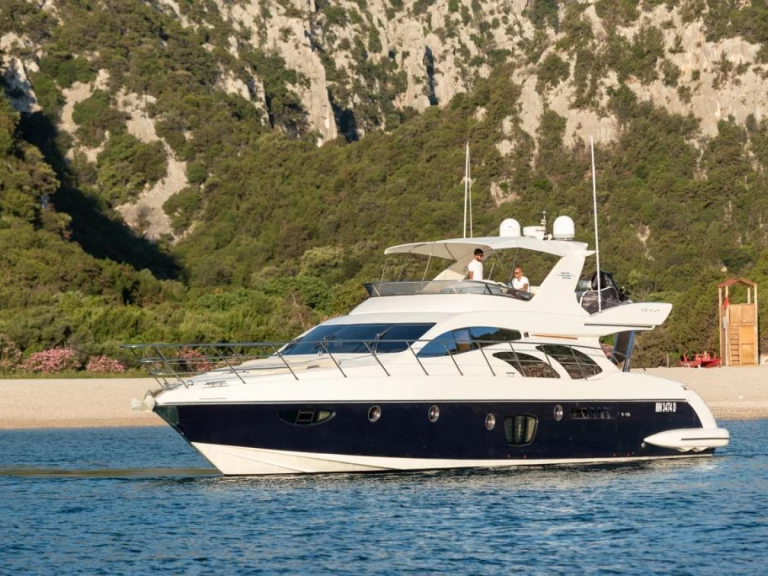 Yacht mit oder ohne Skipper Azimut mieten in Porto Cervo