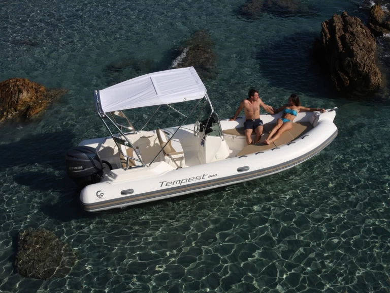 Schlauchboot mit oder ohne Skipper Capelli mieten in Port de Fort-de-France