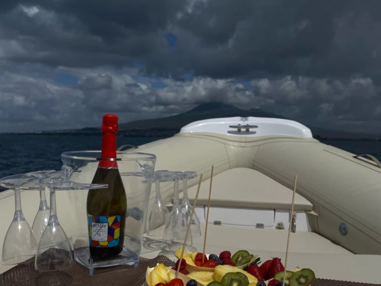 Schlauchboot mieten in Sorrent zum besten Preis