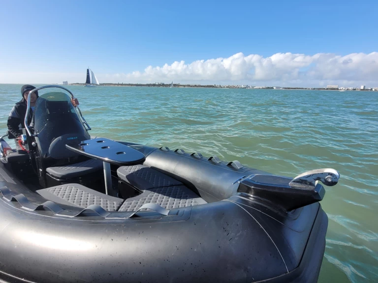 Schlauchboot mit oder ohne Skipper 3D Tender mieten in Cogolin