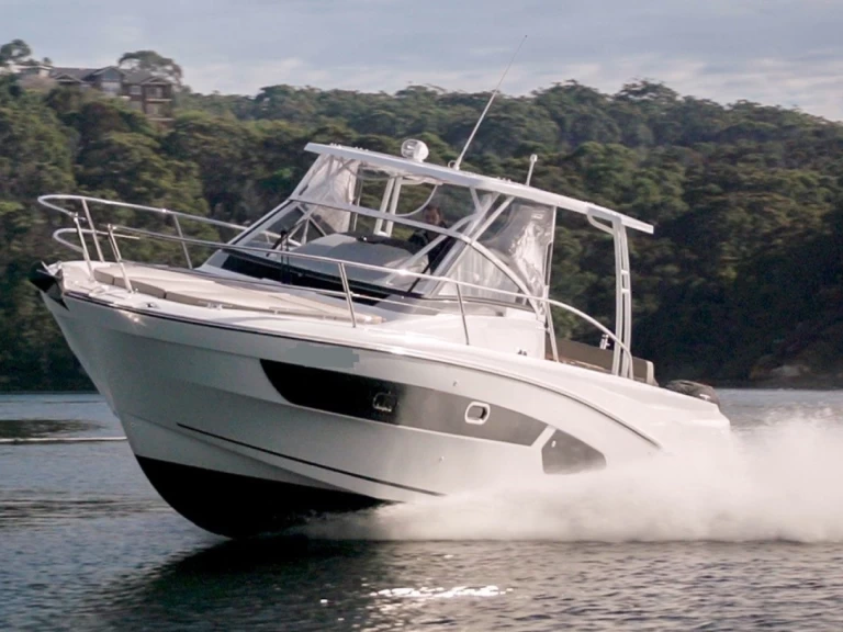 Ein Jeanneau CAP CAMARAT 10.5 mieten in Cogolin