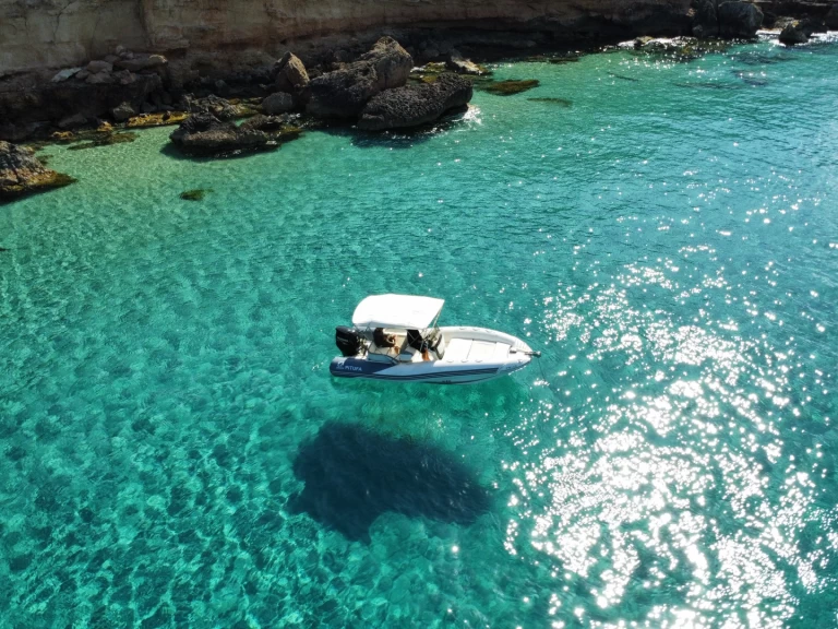 Ein Zodiac N-ZO 600 mieten in Santa Eulària des Riu