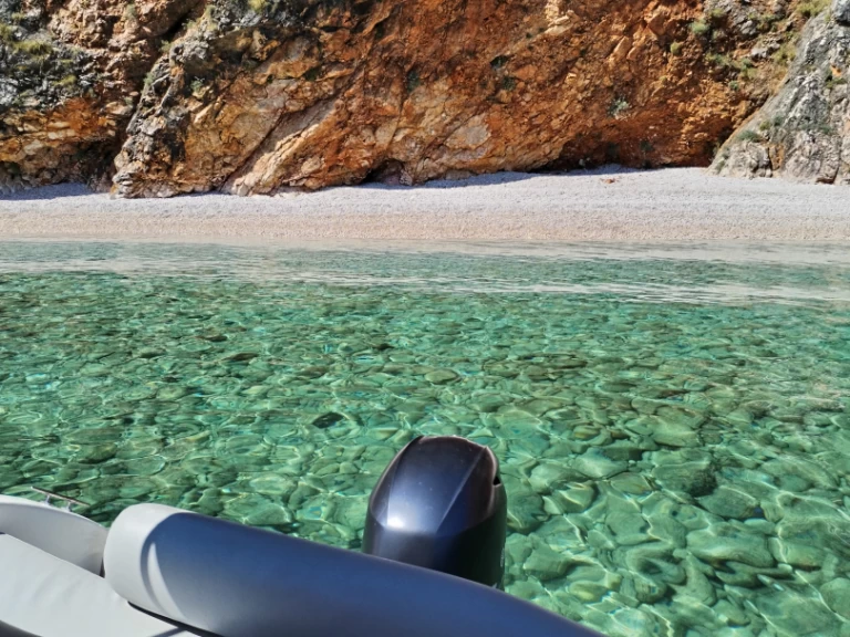 Motorboot mieten in Vrbnik zum besten Preis