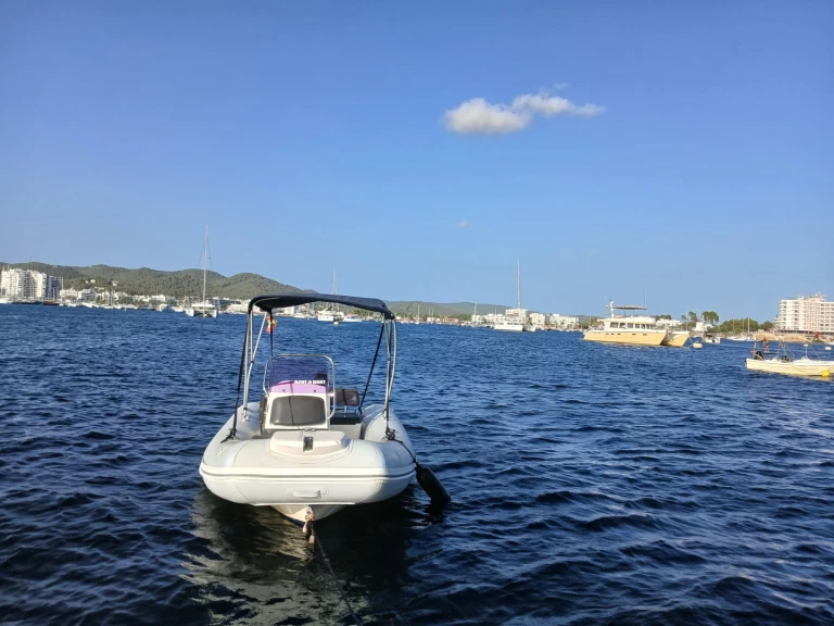 Schlauchboot mieten in Sant Antoni de Portmany zum besten Preis