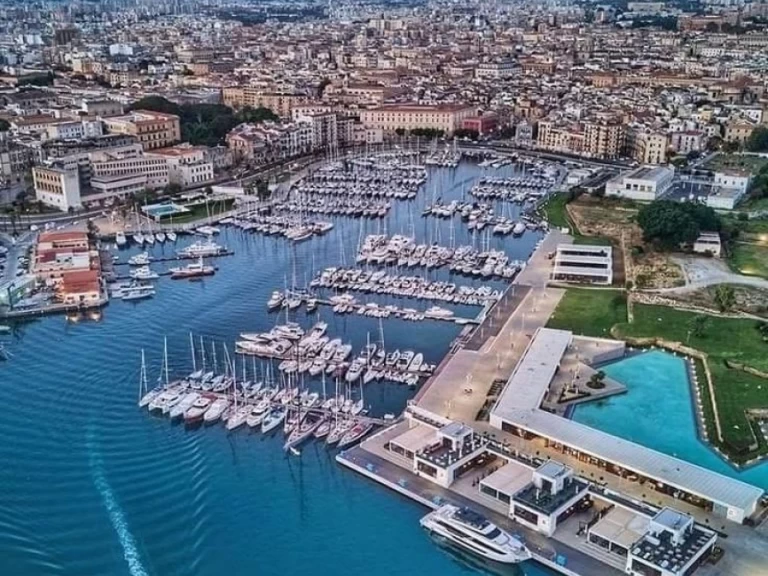 Vermietung Yacht huds mit Führerschein