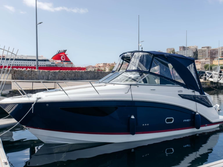 Motorboot mit oder ohne Skipper Régal mieten in Porticcio