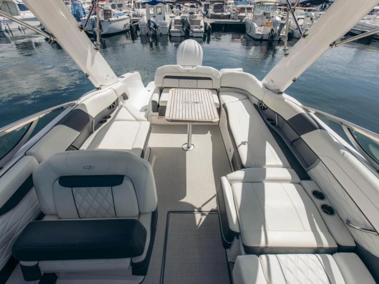 Motorboot mit oder ohne Skipper Régal mieten in Porticcio